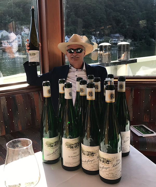 Mit Vergnügen Egon Müllers Scharzhofberger genießen